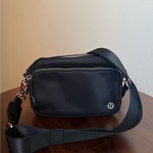 lululemon athletica Black Everywhere Crossbody